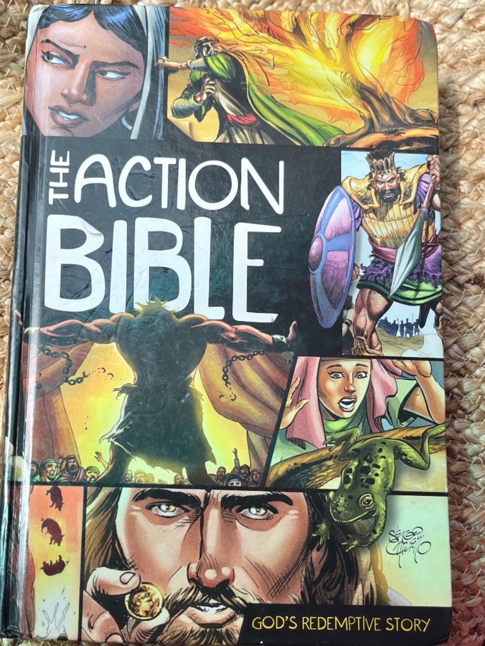 Action Bible (Gods Redemptive Story) Illustrated Comic Bible for Kida